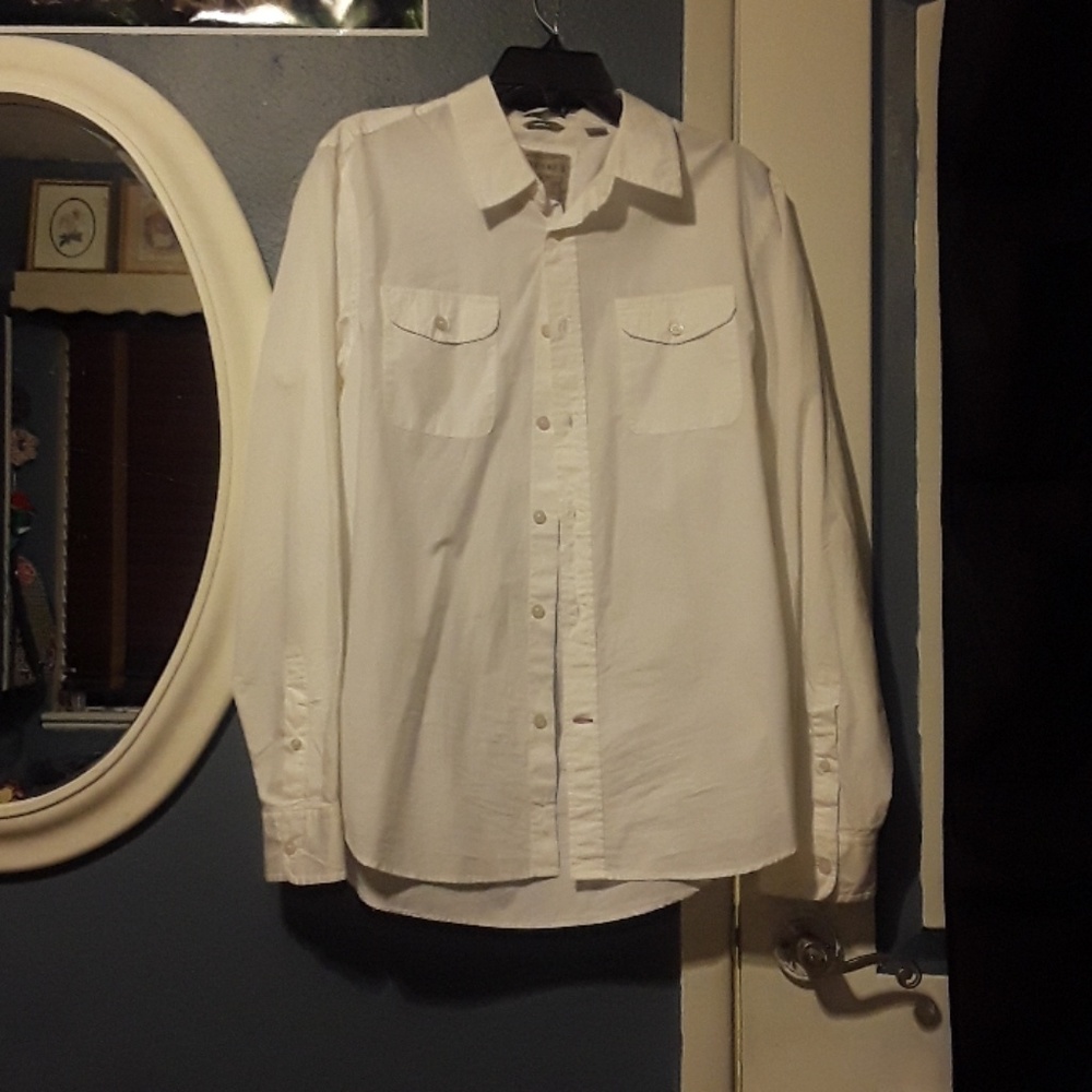 Brand new guess button up
